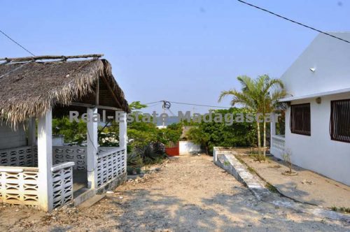 Sale villa near beach second line Land 10440 ft² Mahajanga