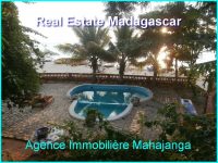 amborovy-furnished-villa-rental-pool